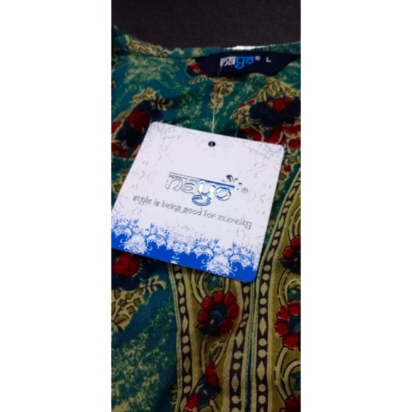 Women Cotton Kurta - Picture 3 of 5